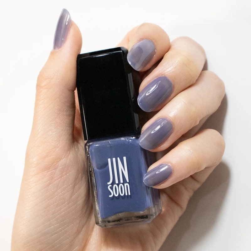 JINsoon Nail Lacquer - Halcyon - model holding product