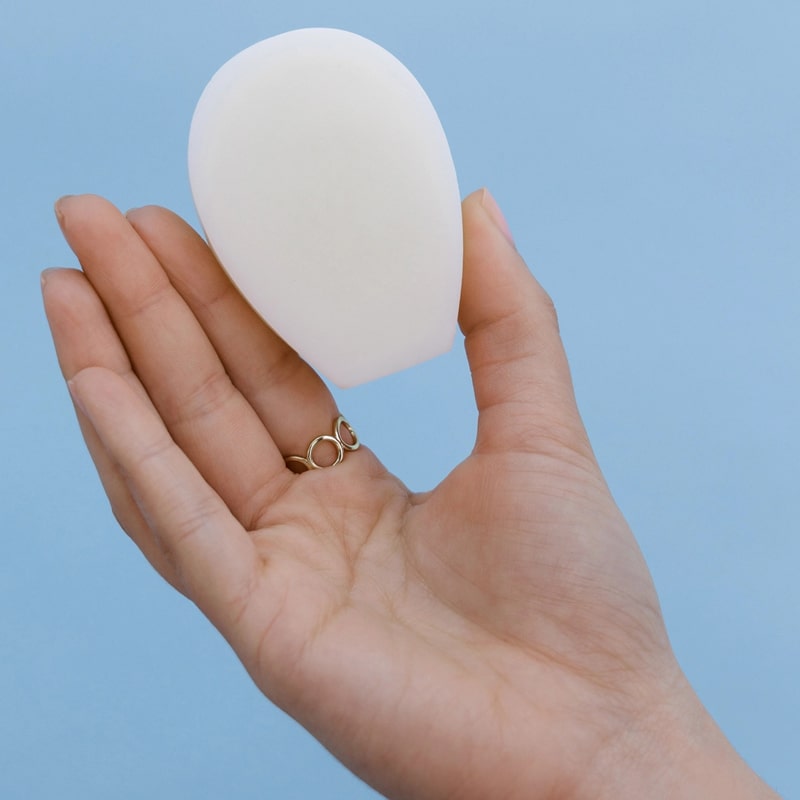 Nopalera Balance + Repair Solid Conditioner Bar - model shown holding product