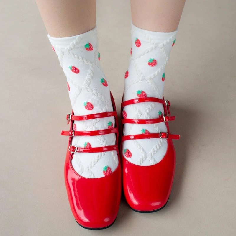 Tiepology Strawberry Diamond Shape Casual Socks - Cream Strawberry - model shown wearing product