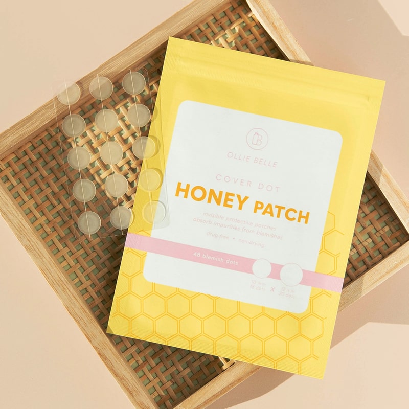 Lifestyle shot top view of SMARTMED Honey Acne Patch (48 patches) 