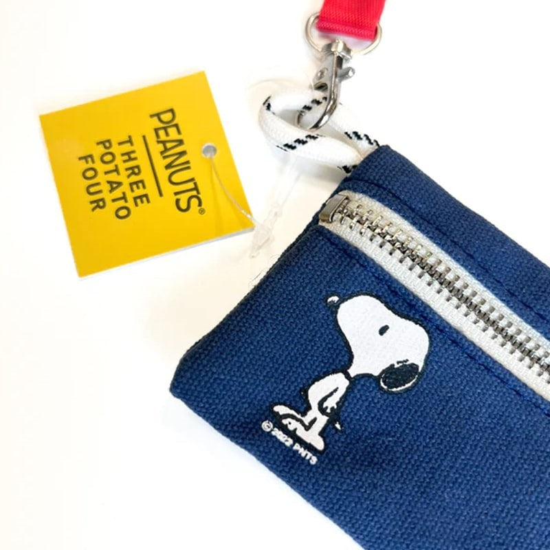 Close up of Three Potato Four 3P4 X Peanuts Lanyard Zip Wallet - Classic Snoopy (1 pc)