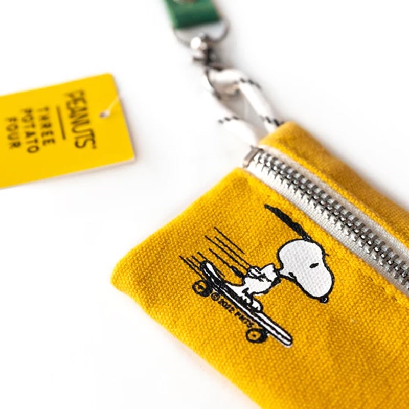 Close up of Three Potato Four 3P4 X Peanuts Lanyard Zip Wallet - Skateboard Snoopy (1 pc)