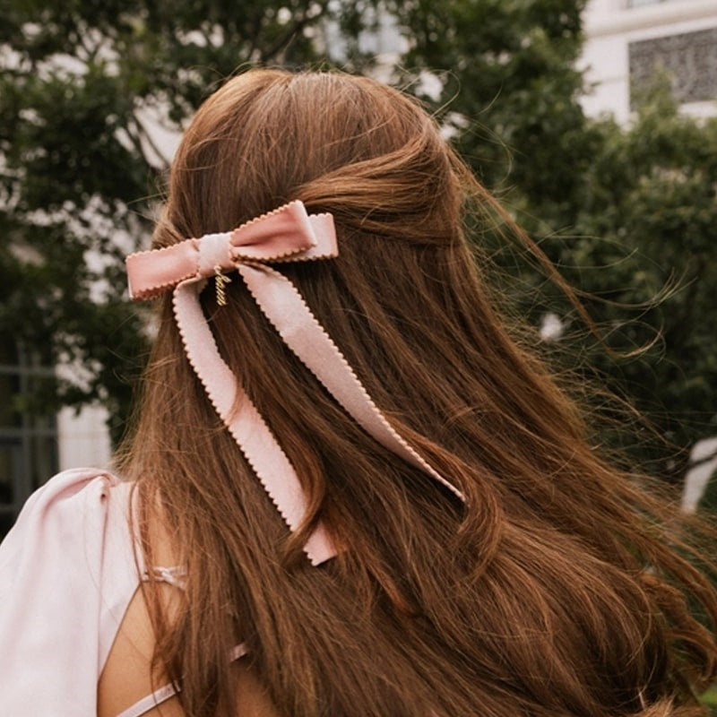 Poppy &amp; Pout Coquette Lip Balm Trio + Kaxi Hair Bow Gift Set - model shown wearing included bow