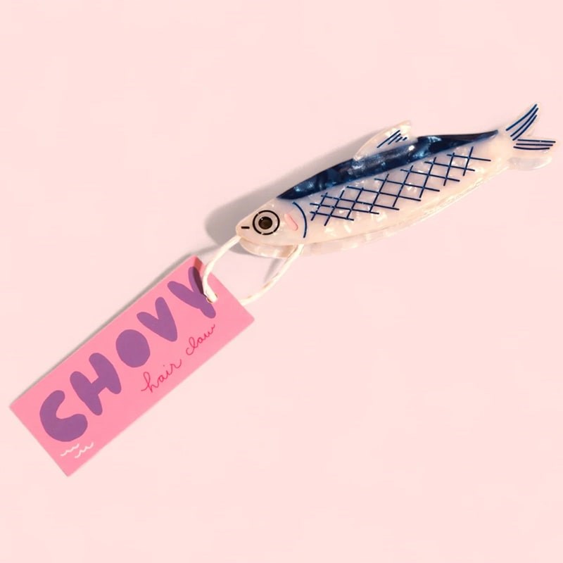 Carolyn Suzuki Goods Chovy Hair Claw - product shown with tag on it