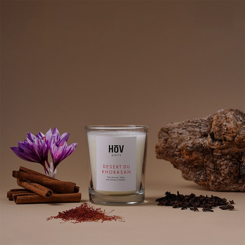 HoV Paris Scented Candle - Desert Du Khorasan (190 g) - product shown next to fragrance ingredients